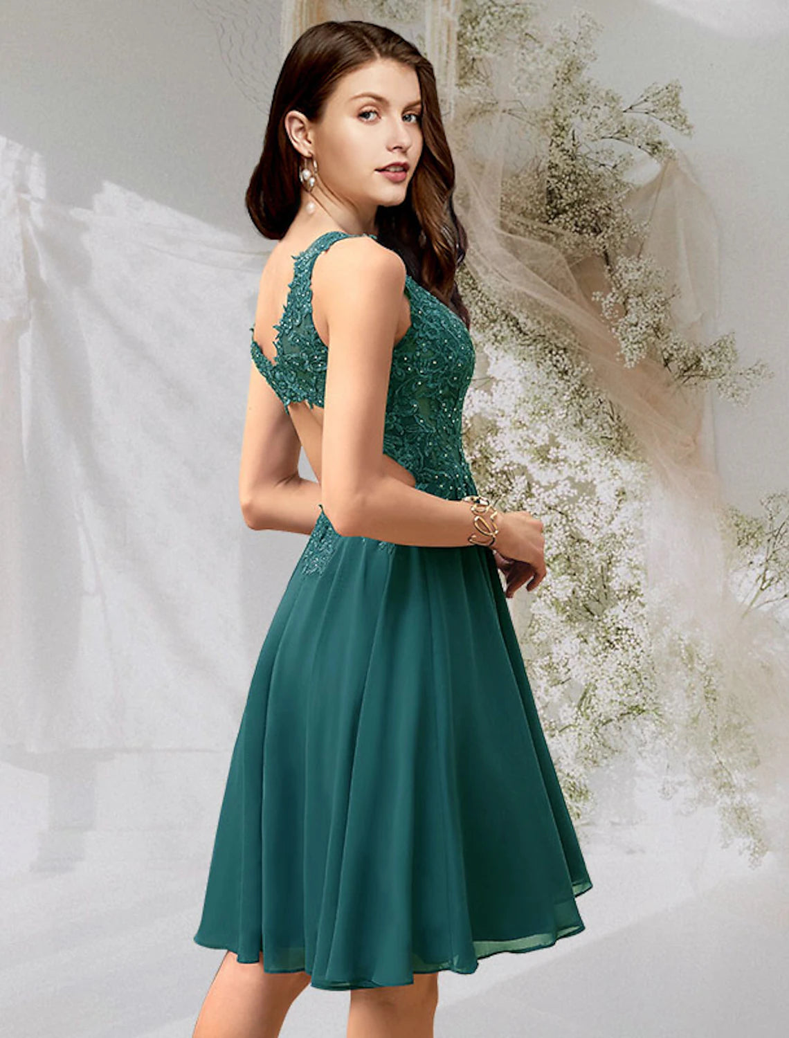 Wholesale A-Line Cocktail Dresses Flirty Dress Homecoming Short / Mini Sleeveless V Neck Chiffon Backless with Beading Lace
